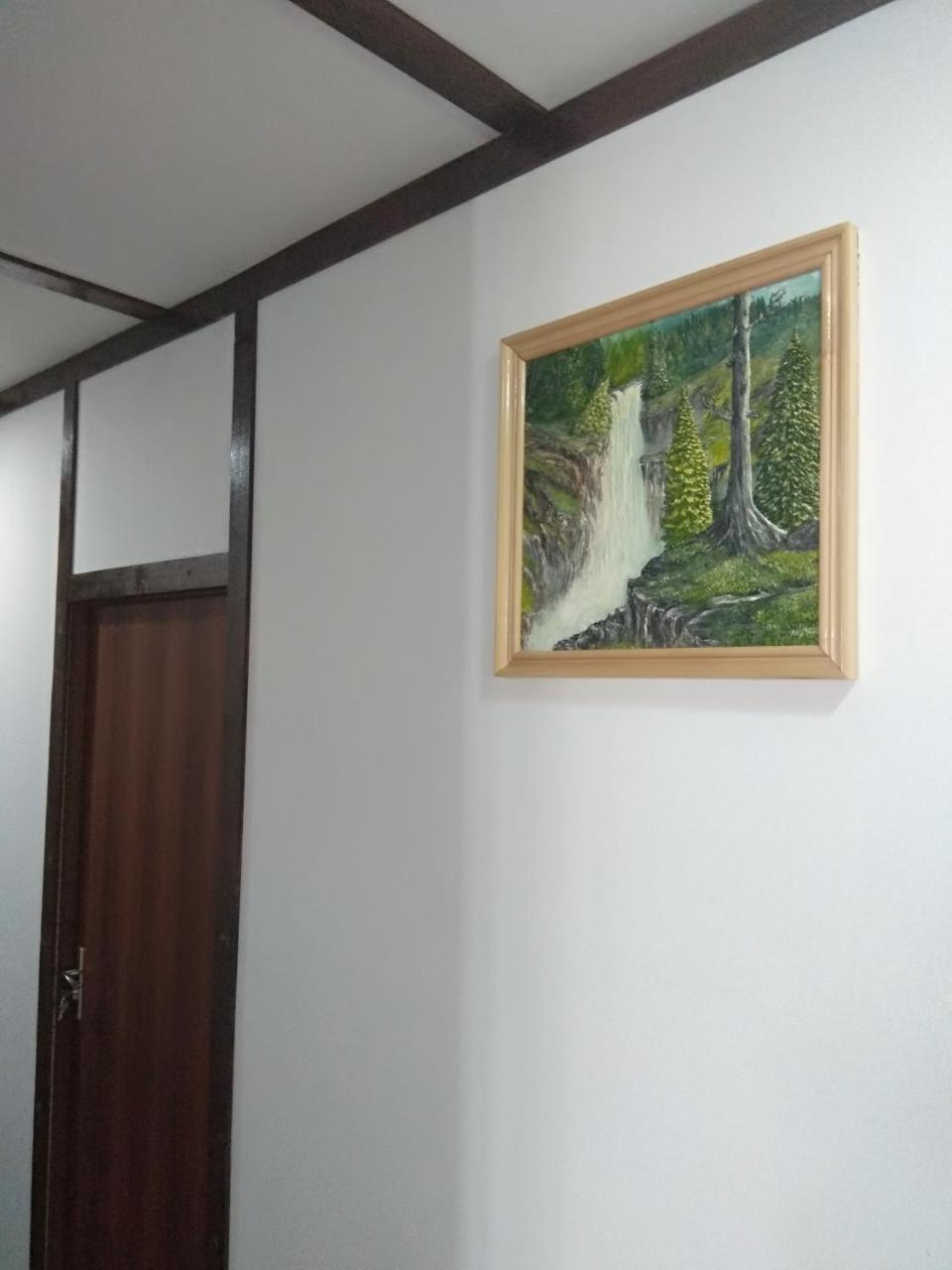 Laila Guest House Mestia Extérieur photo