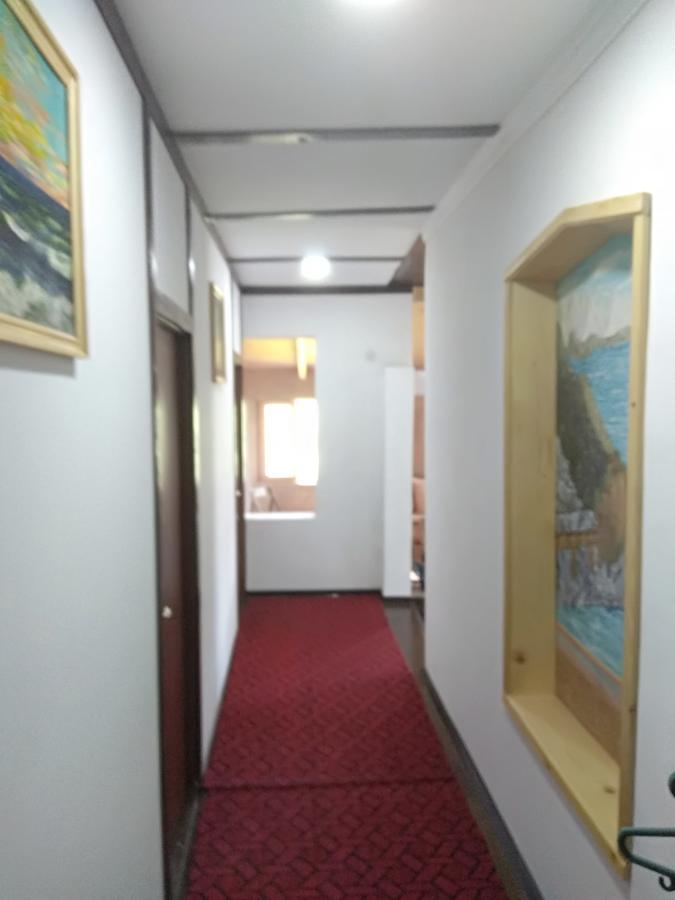 Laila Guest House Mestia Extérieur photo
